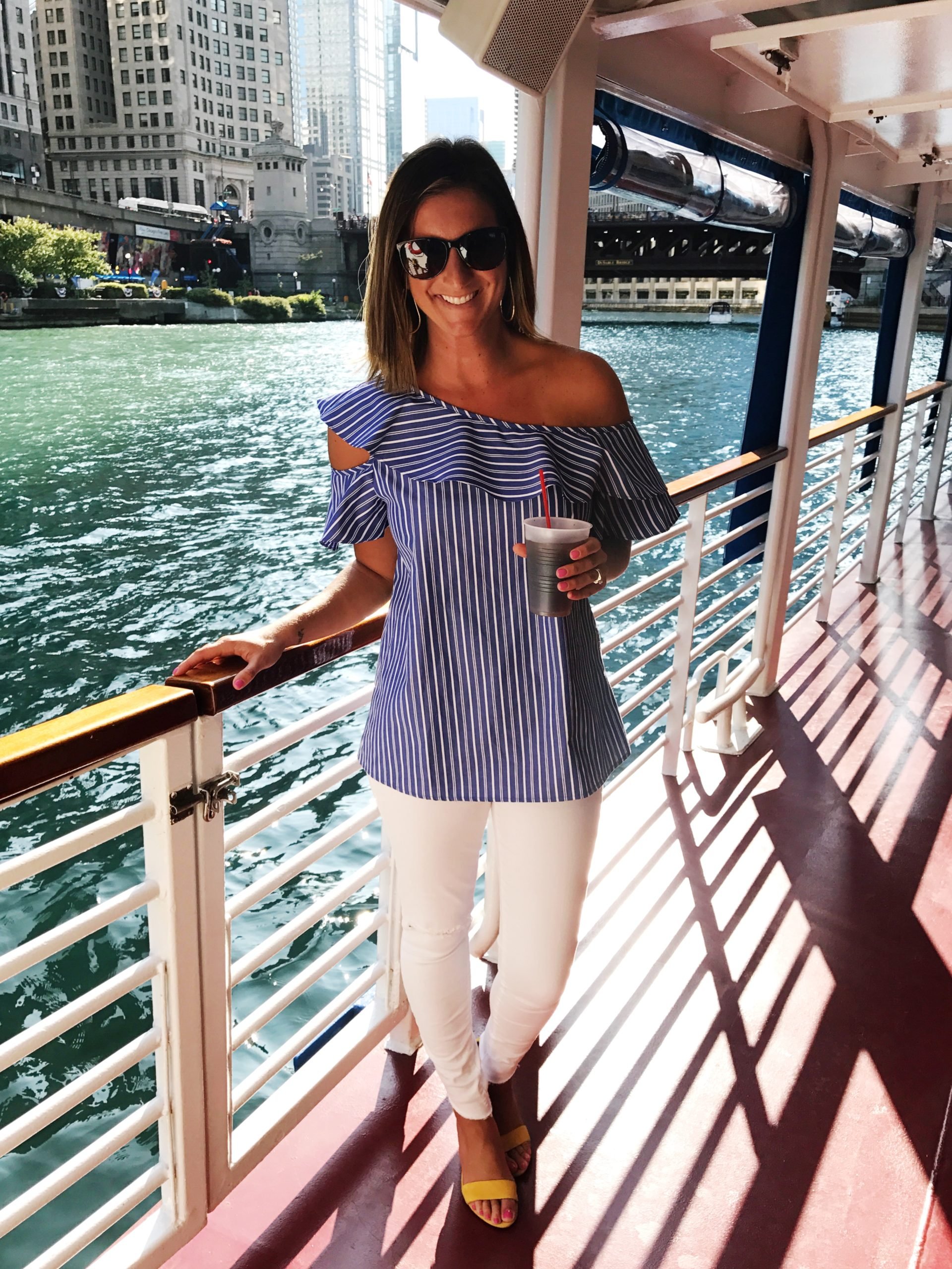 How to style white jeans