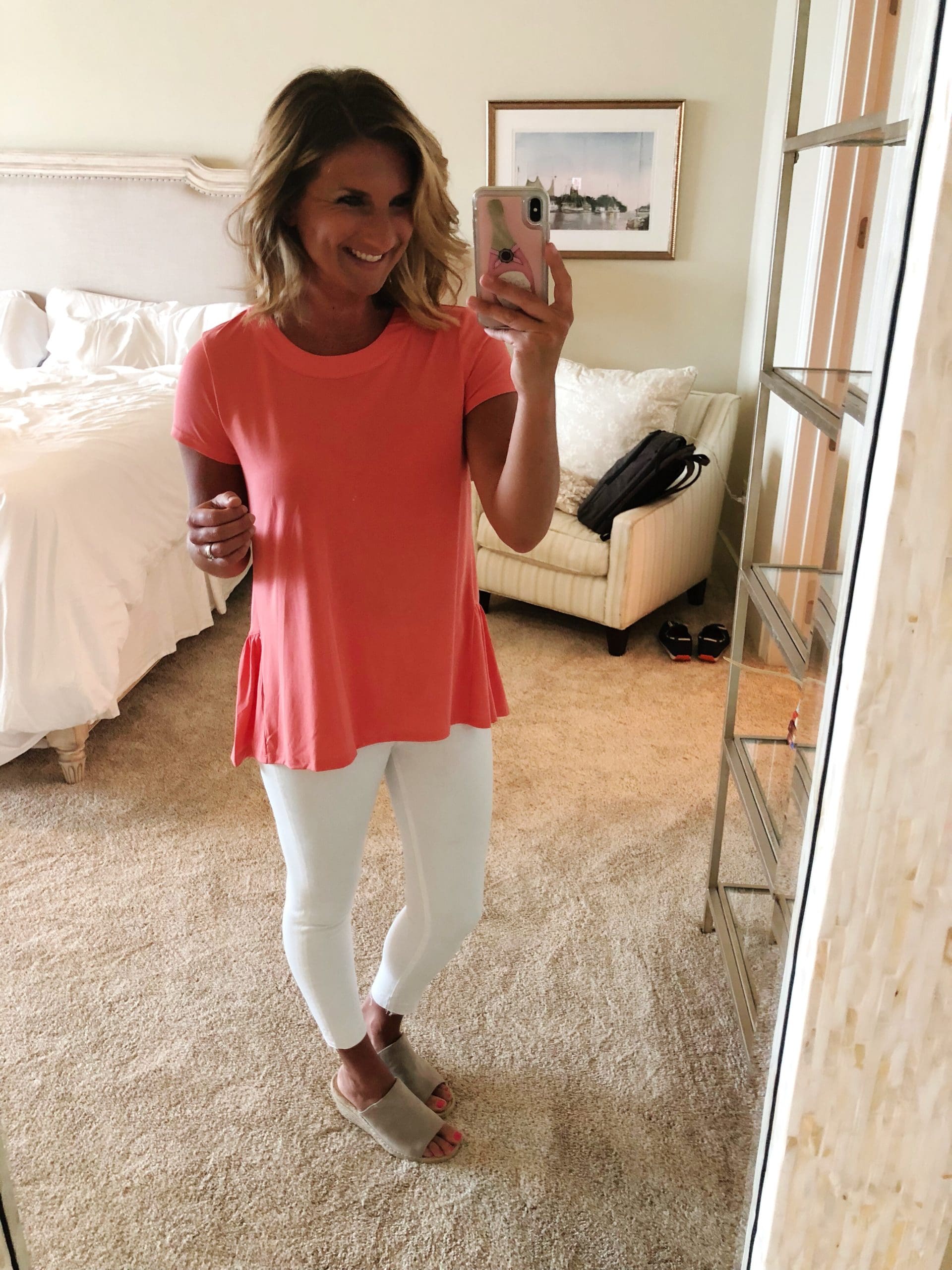 What to Wear on Vacation // Ruffle Back Top + White Jeggings + Wedge Sandals // Summer Fashion