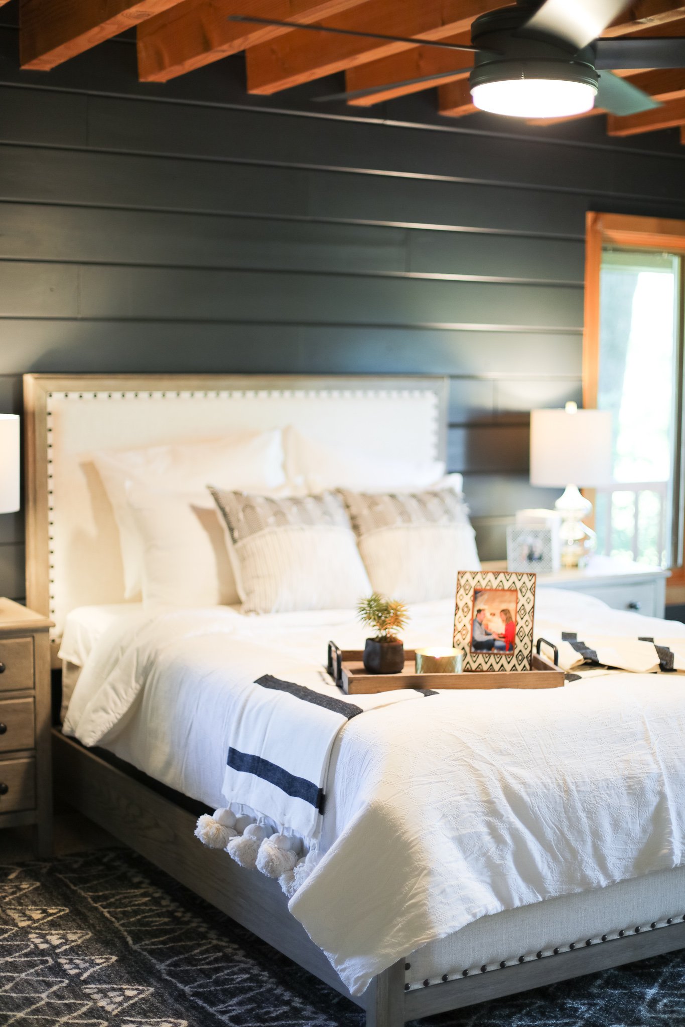 upholstered queen bed