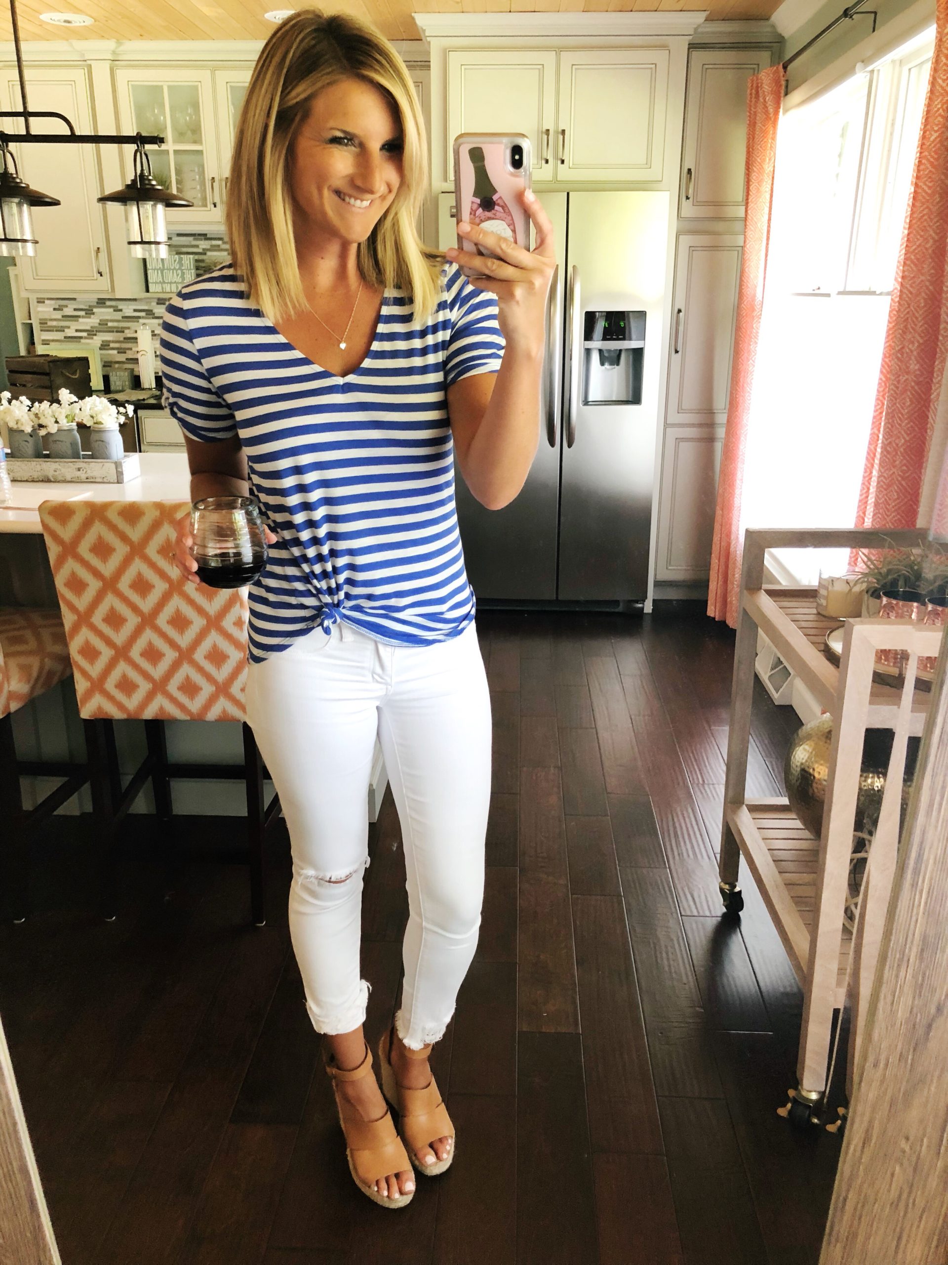 How to Tie a Top // What to Wear with White Jeans // Non Sheer White Jeans // Date Night Outfit // Summer Outfit